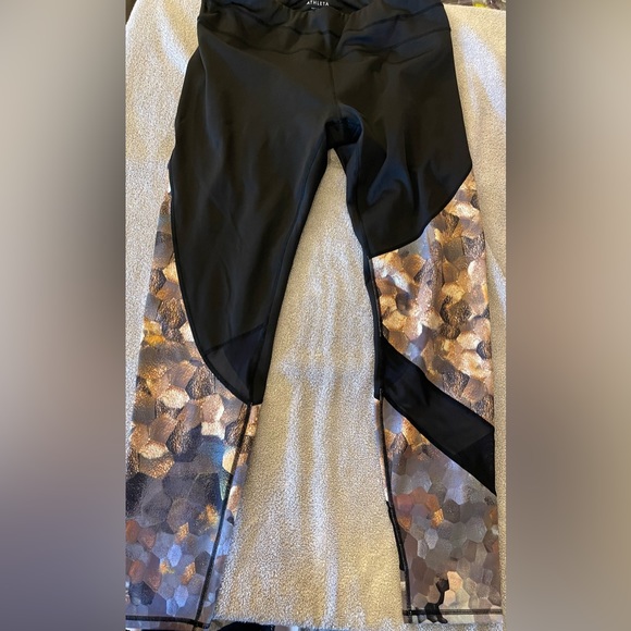 Set of 5 Athleta Leggings! - Picture 7 of 13